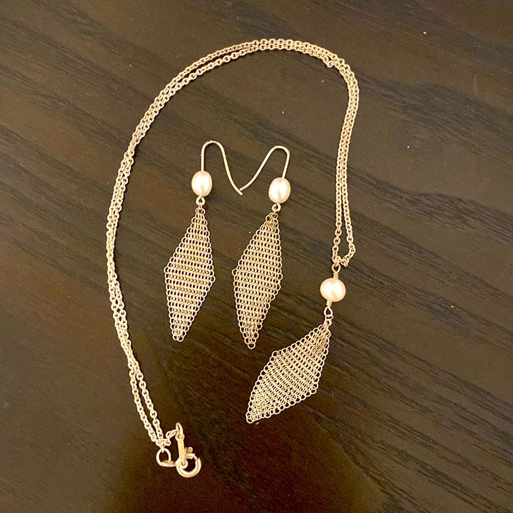 Tiffany and Co Pearl and Sterling Silver Mesh Earring and Necklace Set